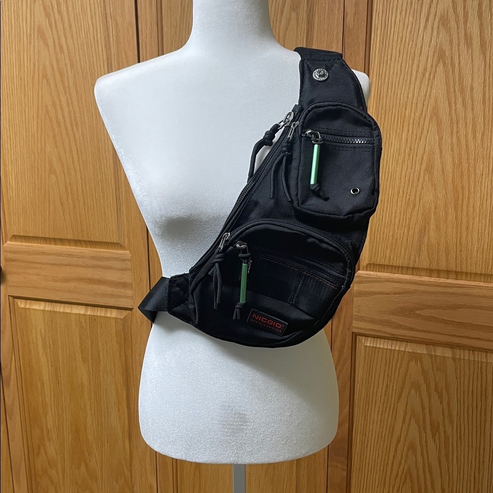 Nicgid Sling Chest Shoulder Crossbody Bag